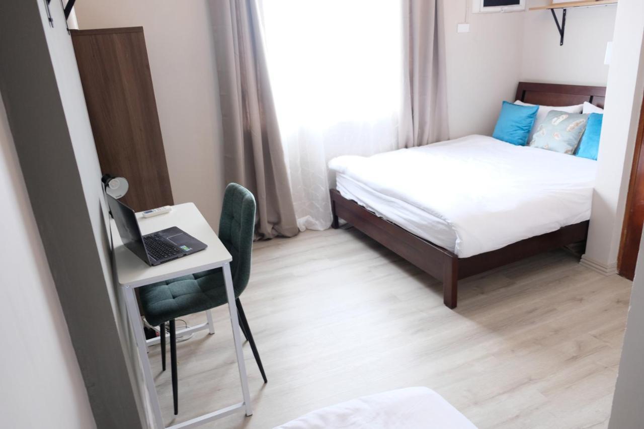 2-Bedroom Boutique City Condo - Newly Renovated! Cebu Buitenkant foto