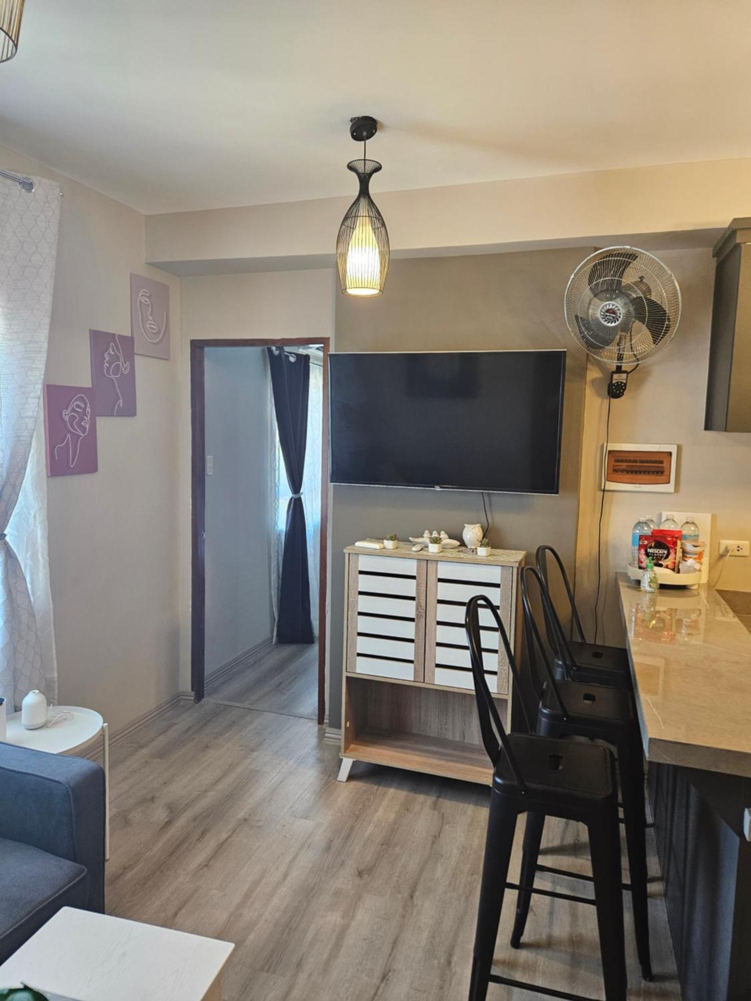 2-Bedroom Boutique City Condo - Newly Renovated! Cebu Buitenkant foto
