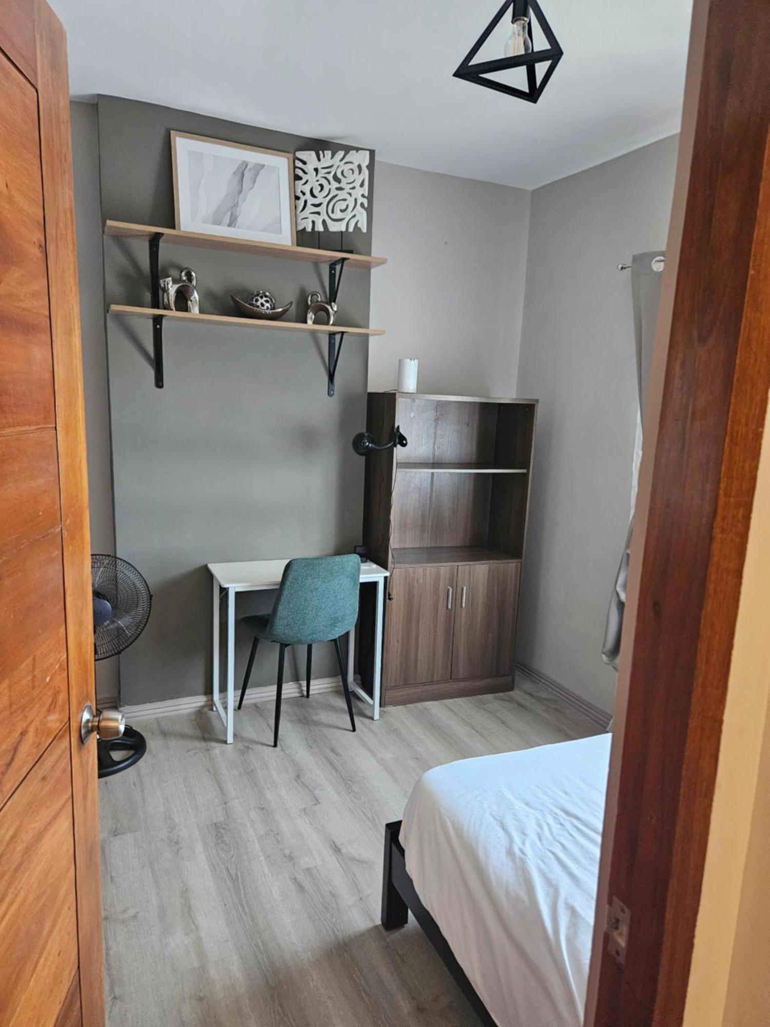2-Bedroom Boutique City Condo - Newly Renovated! Cebu Buitenkant foto