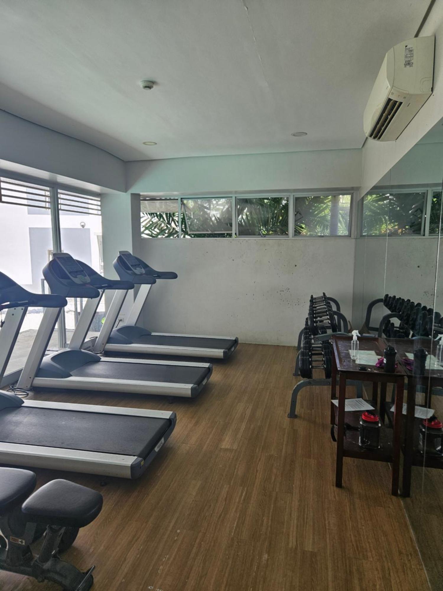 2-Bedroom Boutique City Condo - Newly Renovated! Cebu Buitenkant foto