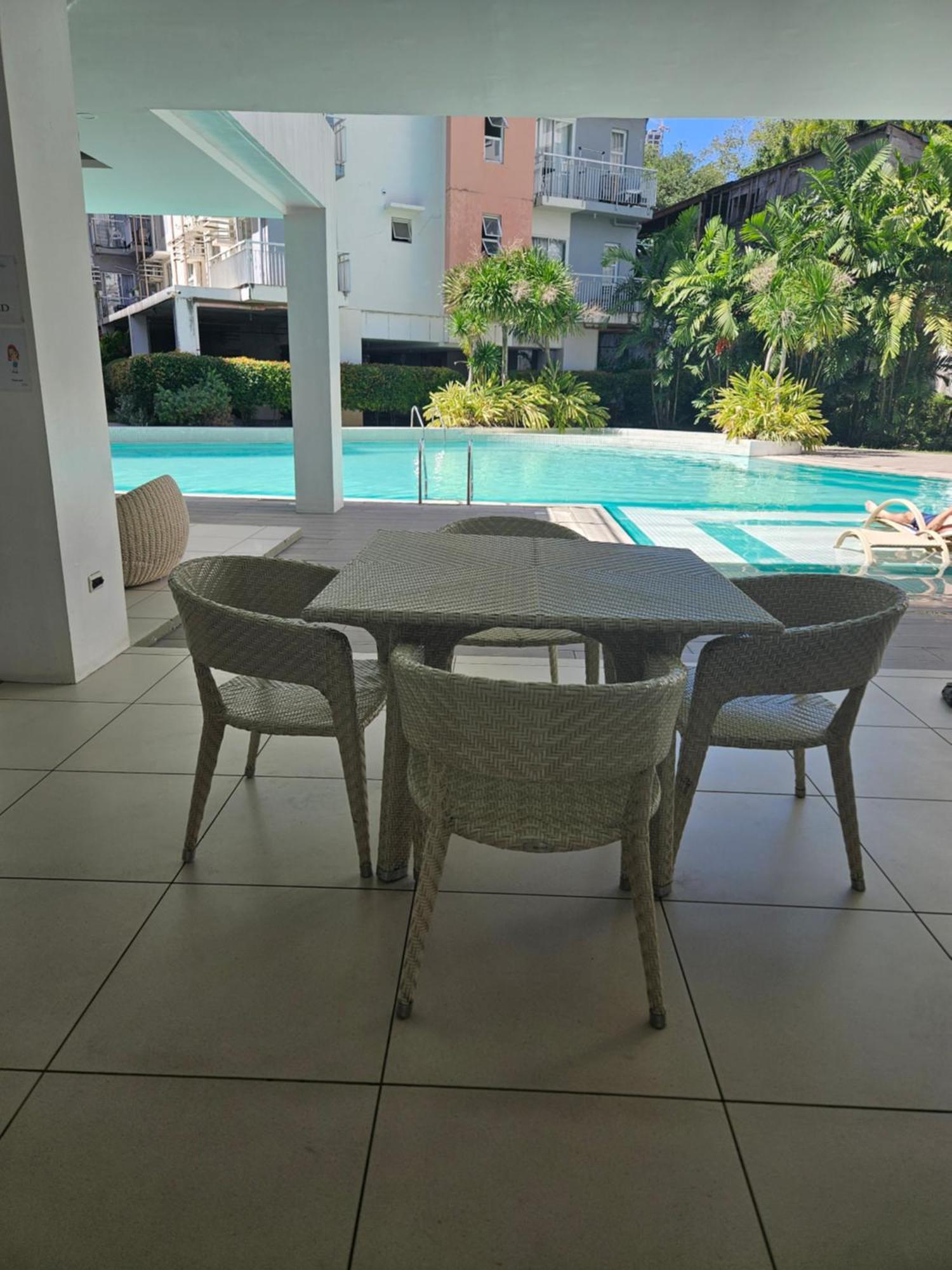 2-Bedroom Boutique City Condo - Newly Renovated! Cebu Buitenkant foto